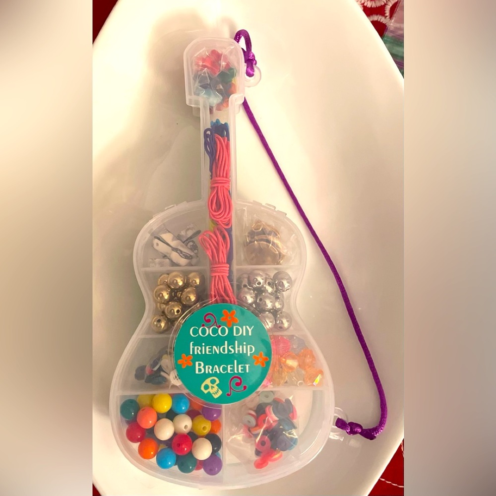 Disney DIY Friendship Bracelet Kit - Movie Coco - NEW - great colors and options